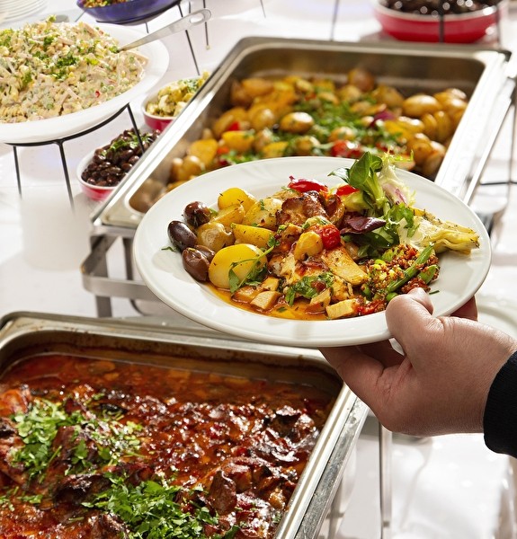 Avoimet Show & Dinner -lauantait